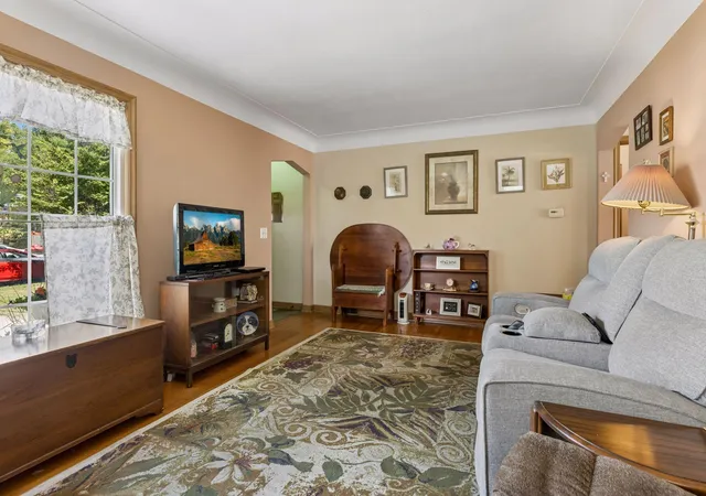 Photo 4 of Single family home for sale at 3423 Parkview Blvd, Minneapolis, MN 55422 | MLS# 7161458 | Listing updated on 2026-10-24