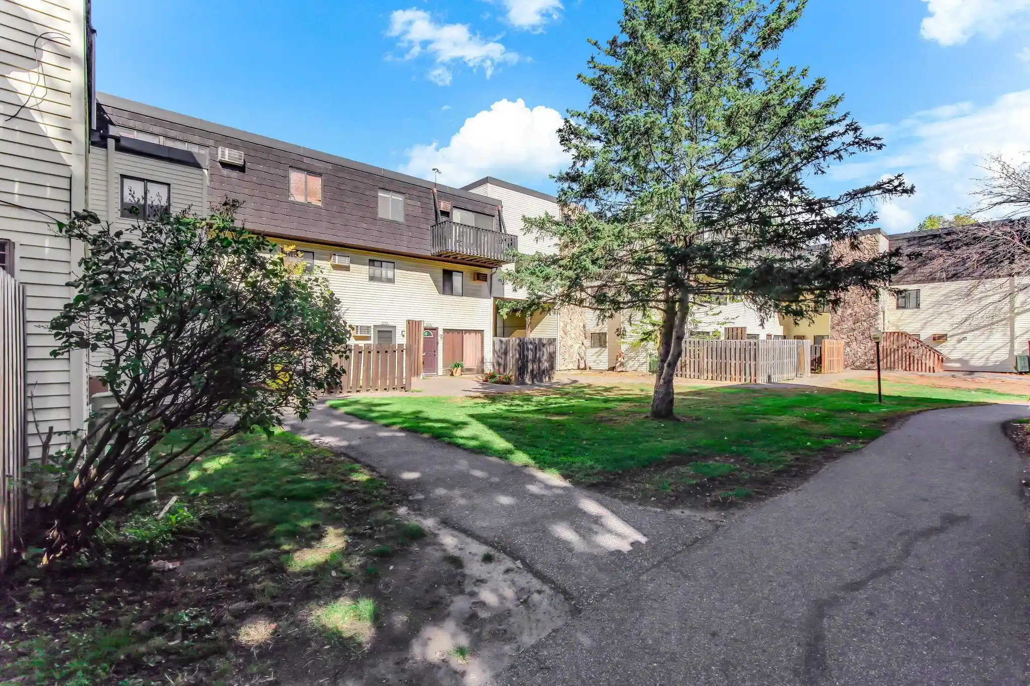 Listing Photo 19 - Condo for sale in 7282 72nd Ln N located at 7282 72nd Ln N, Brooklyn Park, MN 55428 - Unit #345