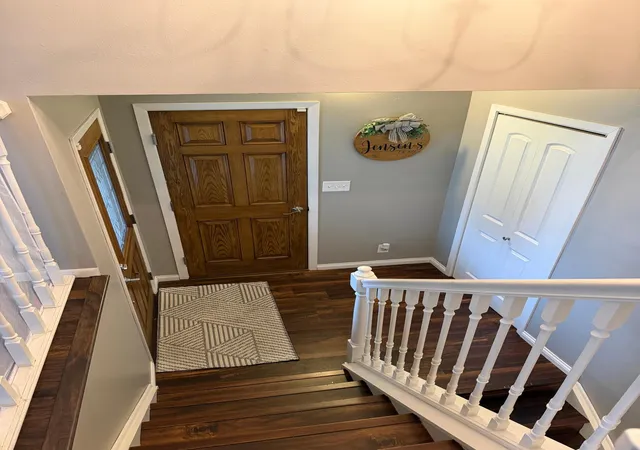 Photo 2 of Single family home for sale at 1211 Hickory St, Fairmont, MN 56031 | MLS# 7161465 | Listing updated on 2026-10-17