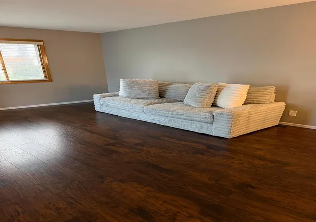 Photo 3 of Single family home for sale at 1211 Hickory St, Fairmont, MN 56031 | MLS# 7161465 | Listing updated on 2026-10-17