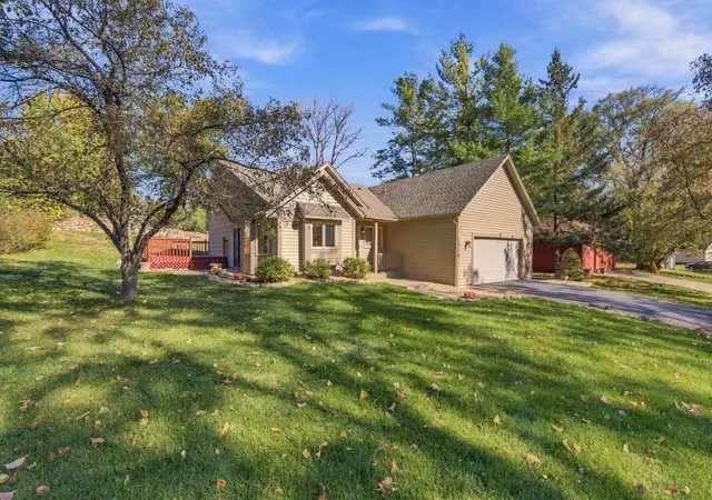 Photo 3 of Single family home for sale at 1716 Slater Ln, Burnsville, MN 55337 | MLS# 7161472 | Listing updated on 2026-10-23
