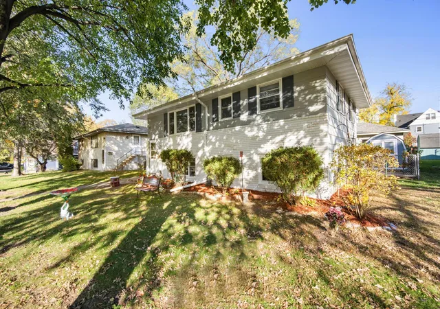 Photo 4 of House for sale at 4429 Main St NE, Minneapolis, MN 55421 | MLS# 7161486 | Listing updated on 2026-10-29