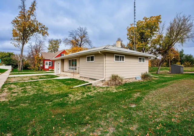 Photo 3 of Single family home for sale at 7 Main St, Lisbon, ND 58054 | MLS# 7161498 | Listing updated on 2026-10-21