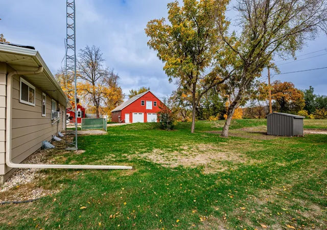 Photo 3 of Single family home for sale at 7 Main St, Lisbon, ND 58054 | MLS# 7161498 | Listing updated on 2026-10-21