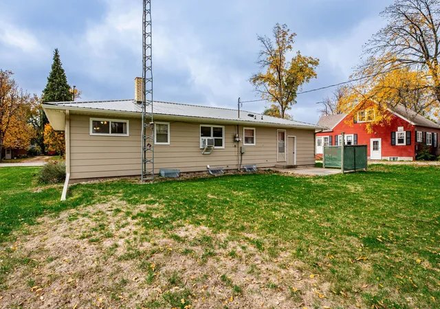 Photo 4 of Single family home for sale at 7 Main St, Lisbon, ND 58054 | MLS# 7161498 | Listing updated on 2026-10-21