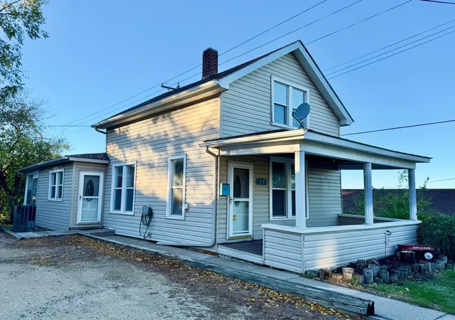 Photo 3 of Single family home for sale at 318 Minnesota St, Red Wing, MN 55066 | MLS# 7161526 | Listing updated on 2026-10-19
