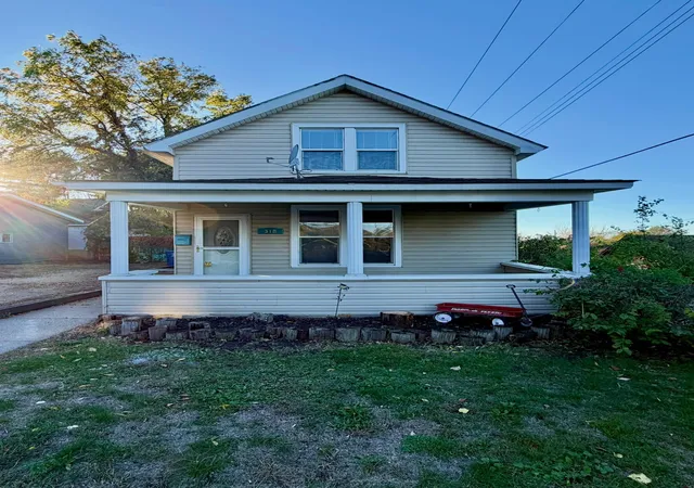 Photo 3 of Single family home for sale at 318 Minnesota St, Red Wing, MN 55066 | MLS# 7161526 | Listing updated on 2026-10-19