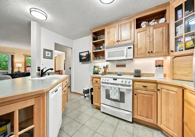 Photo 2 of Condo for sale at 15805 26th Avenue N #B, Minneapolis, MN 55447 | MLS# 7161607 | Listing updated on 2026-10-18
