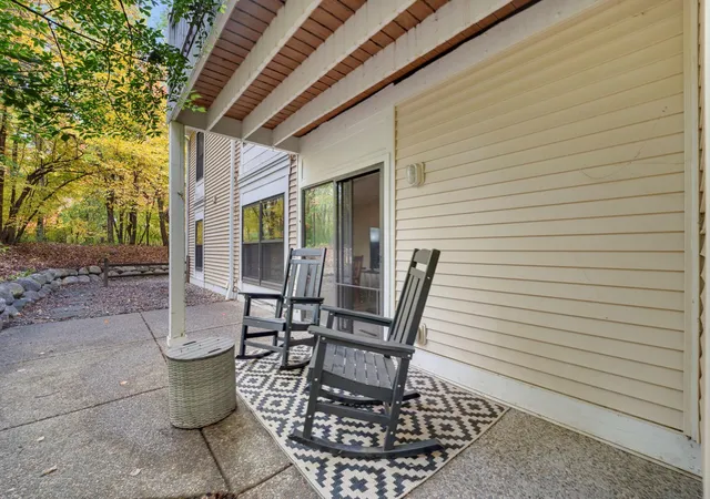 Listing Photo 4 - Condo for sale in building located at 15805 26th Ave N, Plymouth, MN 55447 - Unit #B