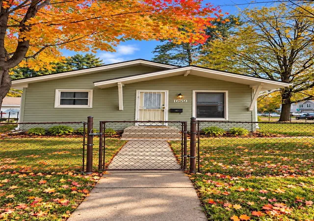 Photo 1 of Single family home for sale at 1659 Case Ave, Saint Paul, MN 55106 | MLS# 7161619 | Listing updated on 2026-10-23