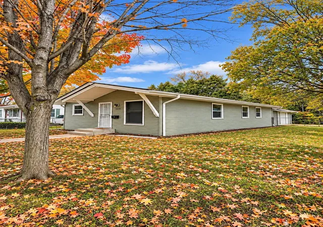Photo 2 of Single family home for sale at 1659 Case Ave, Saint Paul, MN 55106 | MLS# 7161619 | Listing updated on 2026-10-23