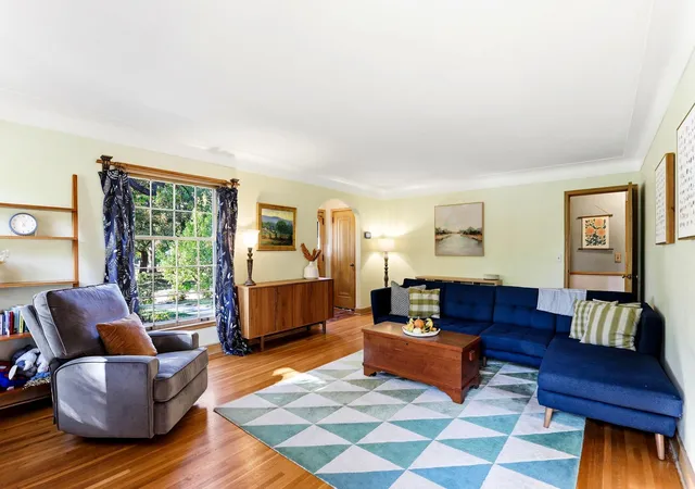 Photo 4 of Single family home for sale at 3316 Chowen Ave N, Minneapolis, MN 55422 | MLS# 7161627 | Listing updated on 2026-10-22
