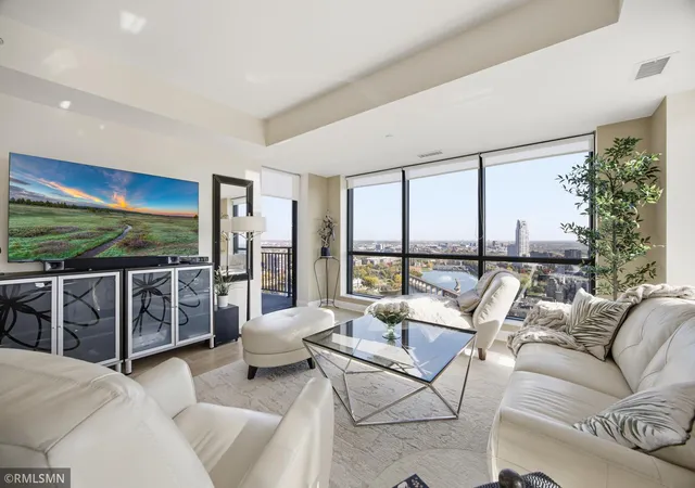 Photo 4 of Condo for sale at 100 3rd Avenue S #3008, Minneapolis, MN 55401 | MLS# 7161629 | Listing updated on 2026-10-23