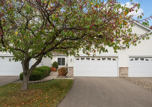 Photo 1 of Single family home for sale at 18716 Kalmar Ct, Lakeville, MN 55044 | MLS# 7161632 | Listing updated on 2026-10-21