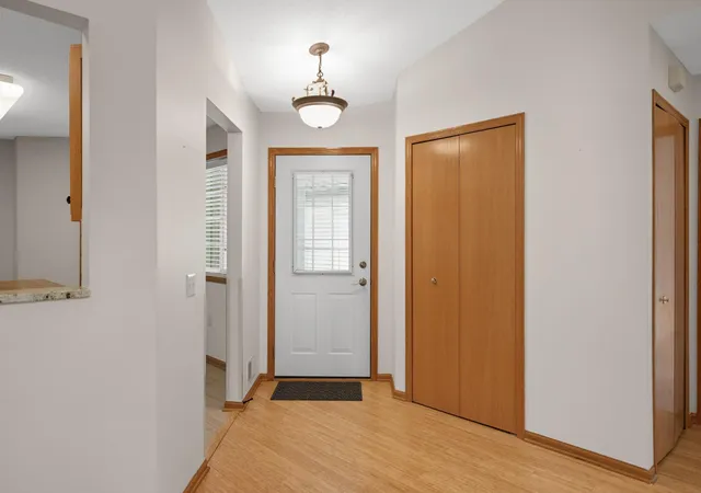 Photo 3 of Single family home for sale at 18716 Kalmar Ct, Lakeville, MN 55044 | MLS# 7161632 | Listing updated on 2026-10-21