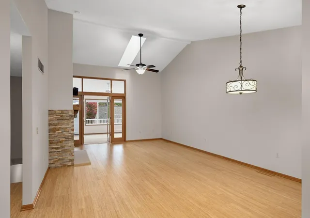 Photo 4 of Single family home for sale at 18716 Kalmar Ct, Lakeville, MN 55044 | MLS# 7161632 | Listing updated on 2026-10-21
