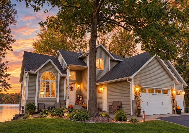 Single family home for sale at 11160 Lake Point Dr, Chisago City, MN 55013 | MLS# 7161640