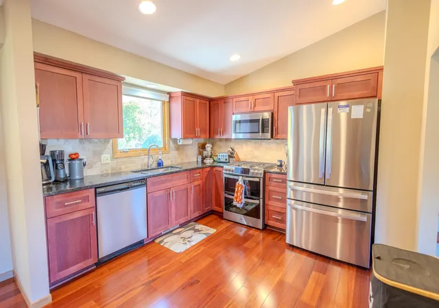Photo 2 of Single family home for sale at 9142 Lanewood Ln N, Maple Grove, MN 55369 | MLS# 7161646 | Listing updated on 2026-10-19