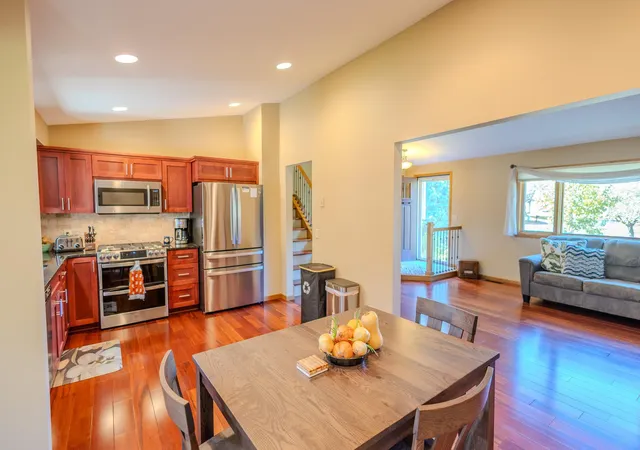 Photo 3 of Single family home for sale at 9142 Lanewood Ln N, Maple Grove, MN 55369 | MLS# 7161646 | Listing updated on 2026-10-19