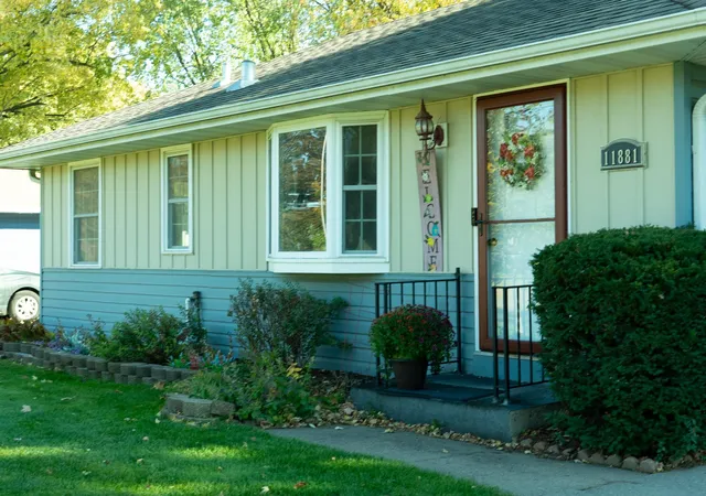 Photo 1 of Single family home for sale at 11881 Kumquat St Nw, Minneapolis, MN 55448 | MLS# 7161657 | Listing updated on 2026-10-18