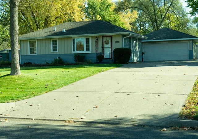 Photo 2 of Single family home for sale at 11881 Kumquat St Nw, Minneapolis, MN 55448 | MLS# 7161657 | Listing updated on 2026-10-18