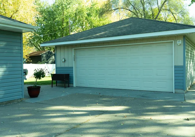 Photo 3 of Single family home for sale at 11881 Kumquat St NW, Minneapolis, MN 55448 | MLS# 7161657 | Listing updated on 2026-10-18