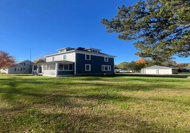 Photo 3 of Single family home for sale at 604 S Swift Ave, Litchfield, MN 55355 | MLS# 7161688 | Listing updated on 2026-10-22