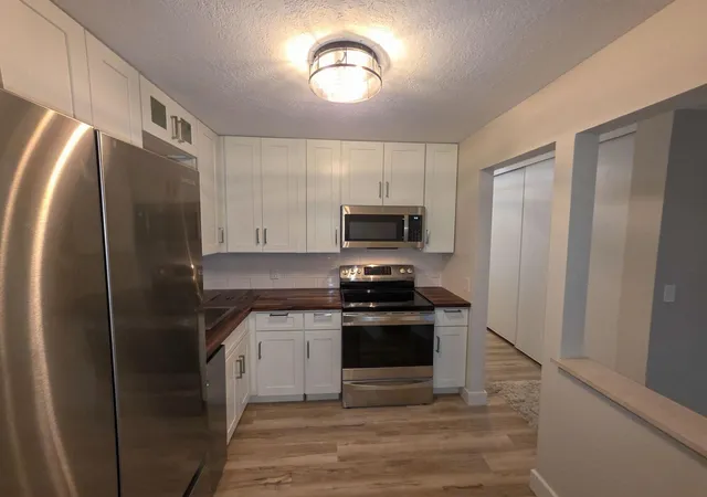 Photo 2 of Condo for sale at 5627 Green Cir Dr #121, Hopkins, MN 55343 | MLS# 7161695 | Listing updated on 2026-10-22