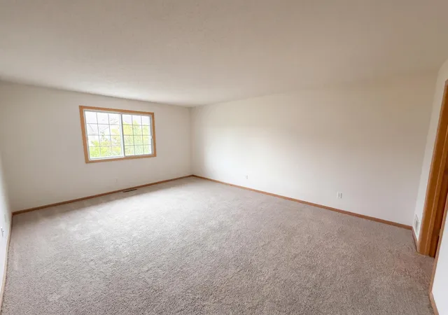 Photo 3 of Single family home for sale at 3130 Juniper Ln #C, Saint Paul, MN 55125 | MLS# 7161722 | Listing updated on 2026-10-20