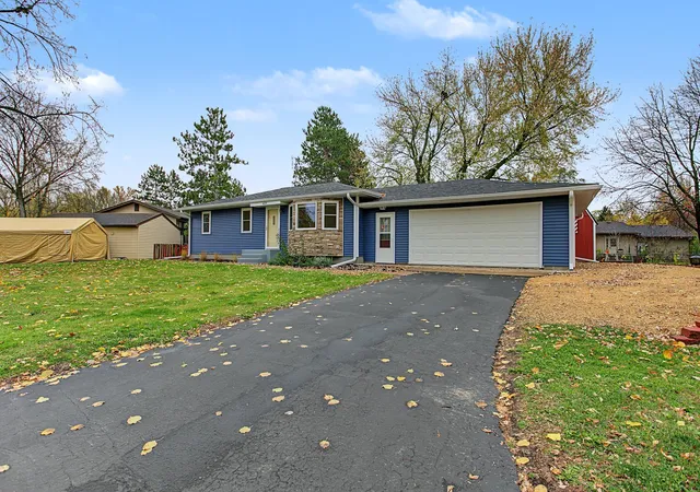 Photo 1 of Single family home for sale at 614 N 3rd Street, New Richmond, WI 54017 | MLS# 7161732 | Listing updated on 2026-10-29