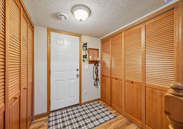 Photo 3 of Single family home for sale at 1704 Riverside Dr, Shakopee, MN 55379 | MLS# 7161733 | Listing updated on 2026-10-22
