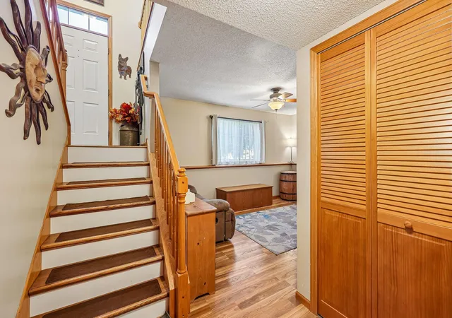 Photo 3 of Single family home for sale at 1704 Riverside Dr, Shakopee, MN 55379 | MLS# 7161733 | Listing updated on 2026-10-22