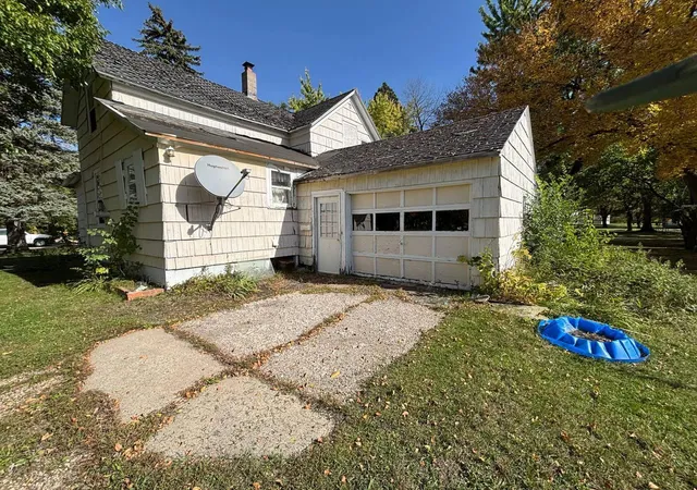 Photo 2 of Single family home for sale at 1111 3rd Avenue S, Wheaton, MN 56296 | MLS# 7161736 | Listing updated on 2026-10-19