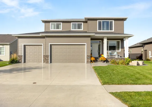 Photo 1 of Single family home for sale at 3652 Bell Blvd E, West Fargo, ND 58078 | MLS# 7161756 | Listing updated on 2026-10-25