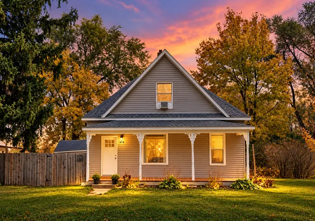 Photo 1 of Single family home for sale at 610 Main St, Clearwater, MN 55320 | MLS# 7161762 | Listing updated on 2026-10-22