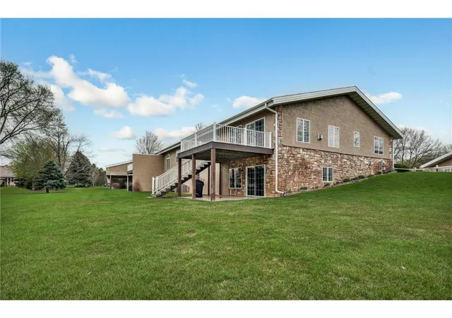 Photo 4 of Single family home for sale at 549 Brook Ln, Saint Cloud, MN 56301 | MLS# 7161764 | Listing updated on 2026-10-21