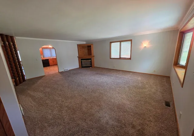 Photo 3 of Single family home for sale at 2736 Linden Ave, Slayton, MN 56172 | MLS# 7161771 | Listing updated on 2026-10-23