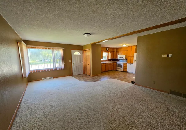 Photo 4 of Single family home for sale at 521 Parnell St, Iona, MN 56141 | MLS# 7161777 | Listing updated on 2026-10-20