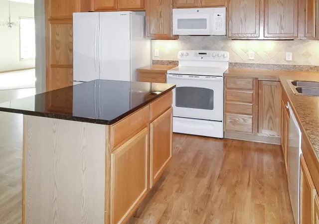 Photo 2 of Single family home for sale at 20657 Eastview Ave, Farmington, MN 55024 | MLS# 7161784 | Listing updated on 2026-10-26