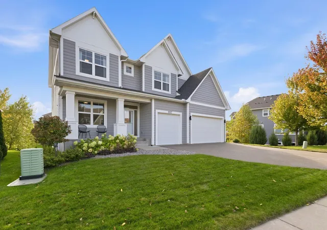 Photo 2 of Single family home for sale at 11117 41st Street Cir N, Lake Elmo, MN 55042 | MLS# 7161790 | Listing updated on 2026-10-20