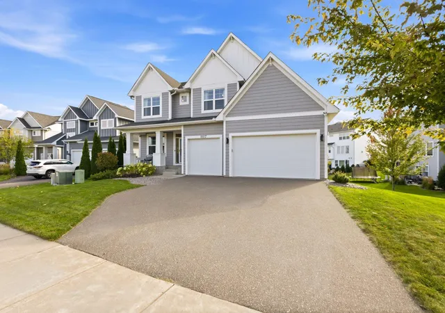 Photo 3 of Single family home for sale at 11117 41st Street Cir N, Lake Elmo, MN 55042 | MLS# 7161790 | Listing updated on 2026-10-20