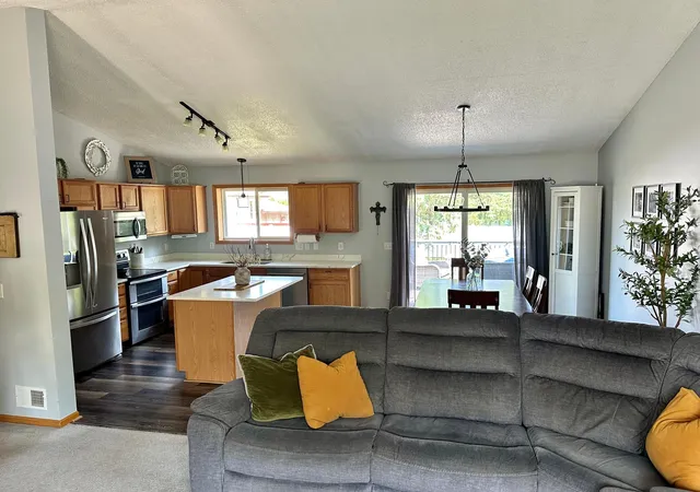 Photo 1 of Single family home for sale at 211 Florence Ave S, Annandale, MN 55302 | MLS# 7161792 | Listing updated on 2026-10-19