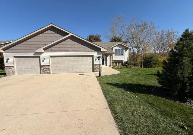 Single family home for sale at 1005 12th Street SE, Waseca, MN 56093 | MLS# 7161806