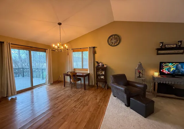 Photo 4 of Single family home for sale at 1005 12th Street SE, Waseca, MN 56093 | MLS# 7161806 | Listing updated on 2026-10-21