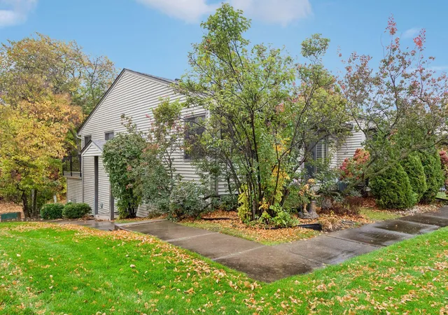 Single family home for sale at 4435 Arden View Ct, Saint Paul, MN 55112 | MLS# 7161824