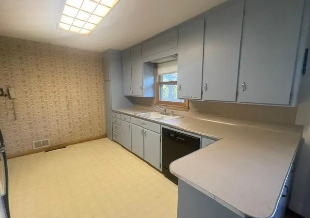 Photo 3 of Single family home for sale at 217 Orchard St N, Northfield, MN 55057 | MLS# 7161825 | Listing updated on 2026-10-19