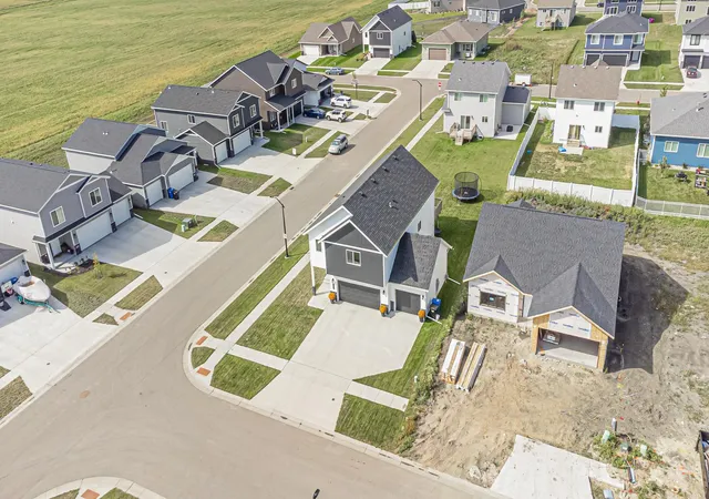 Photo 3 of Single family home for sale at 7371 26th Street S, Fargo, ND 58104 | MLS# 7161830 | Listing updated on 2026-10-27