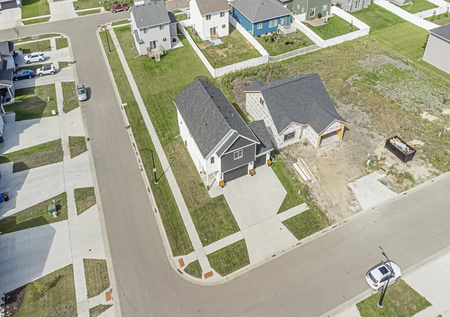 Photo 3 of Single family home for sale at 7371 26th Street S, Fargo, ND 58104 | MLS# 7161830 | Listing updated on 2026-10-27