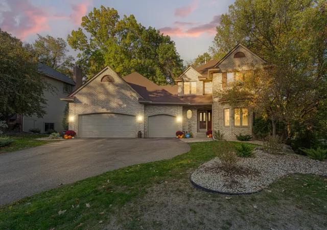 Photo 2 of Single family home for sale at 13101 Heritage Way, Saint Paul, MN 55124 | MLS# 7161831 | Listing updated on 2026-10-28