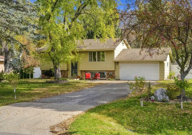 Single family home for sale at 16641 Whitewood Ave, Prior Lake, MN 55372 | MLS# 7161836
